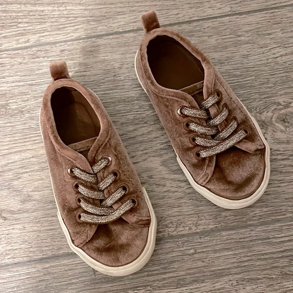 Old navy velvet sneakers